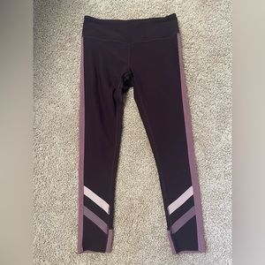 Mondetta plum leggings with lighter detailing on sides and bottom. size medium